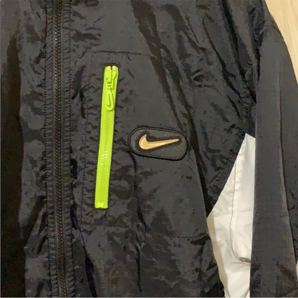 Nike | Vintage Black & White Windbreaker - Picture 4 of 5